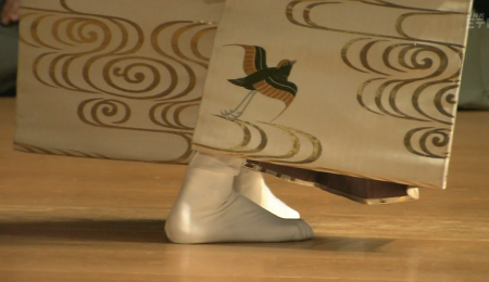 suriashi--short,sliding steps